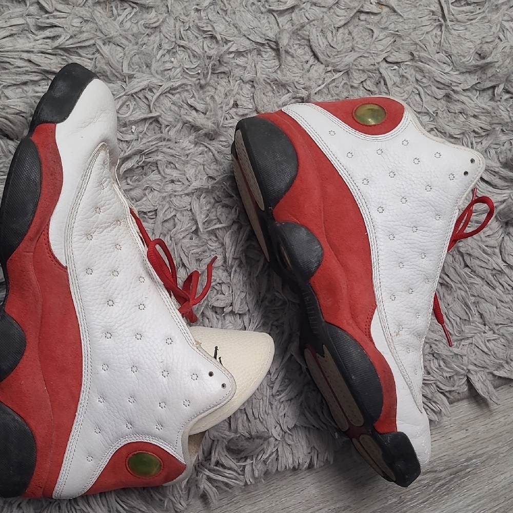 Jordan Athletic Shoes - White and Red